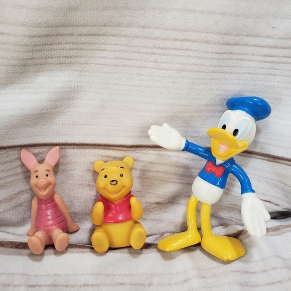 Disney Figures Vintage Winnie The Pooh Piglet Donald Duck Play Figures - Picture 1 of 9